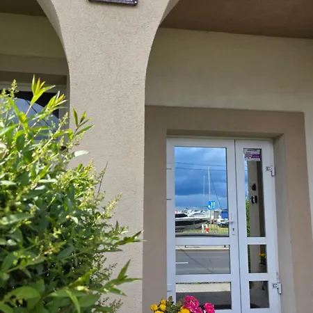 Nad Zalewem 500-163-489 3* Zegrze Poludniowe