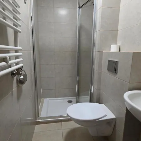 Nad Zalewem 500-163-489 Konukevi 3*